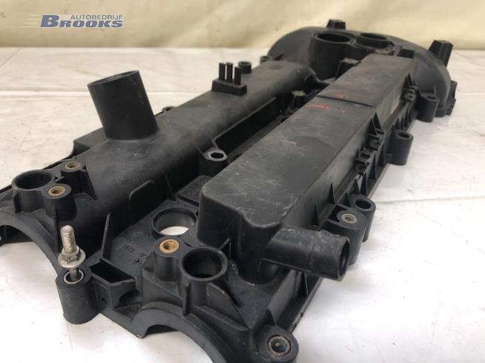 Ventildeckel van een Land Rover Range Rover Evoque (LVJ/LVS) 2.0 Si4 16V 2017