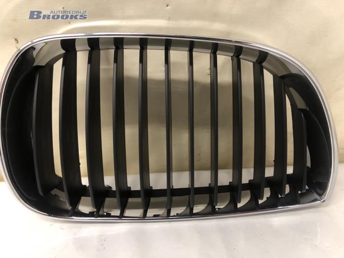 Nya Grill BMW 1 serie (E87/87N) 116d 16V Pris € 24,20 Inklusive moms erbjuds av Autobedrijf Brooks