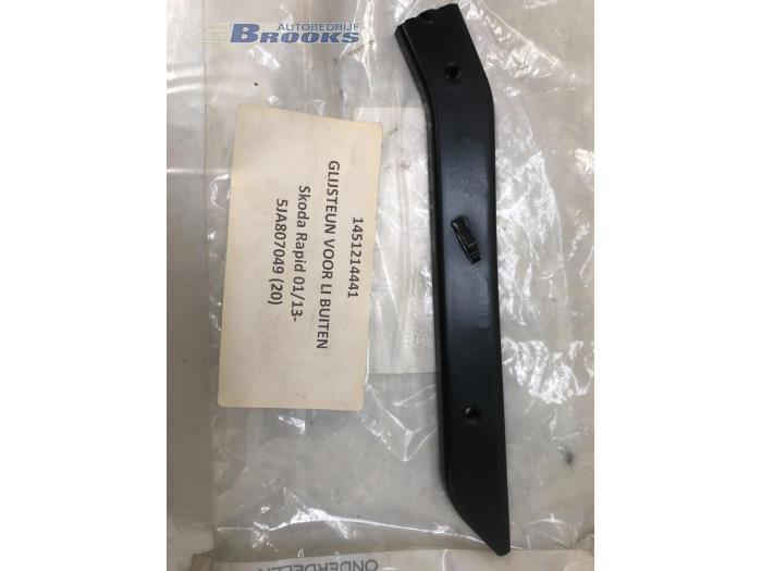 Skoda rapid front bumper bracket discount