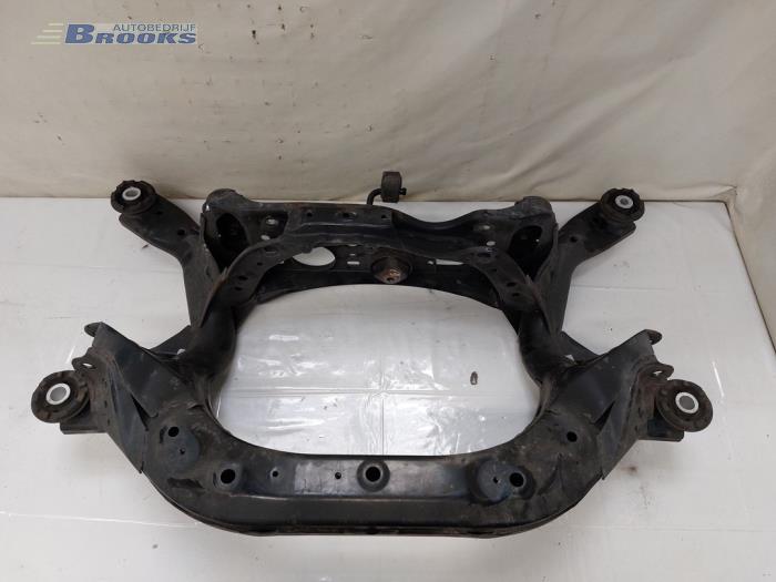 Used Subframe Toyota RAV4 (A5) 2.5 Hybrid 16V AWD Price € 350,00 Margin scheme offered by Autobedrijf Brooks