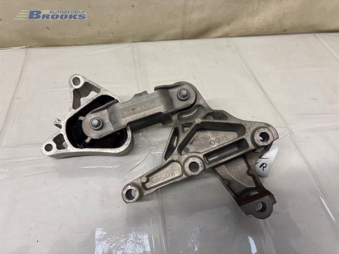 Used Engine mount Mercedes B (W246/W242) 1.5 B-180 CDI,d 16V Price € 50,00 Margin scheme offered by Autobedrijf Brooks