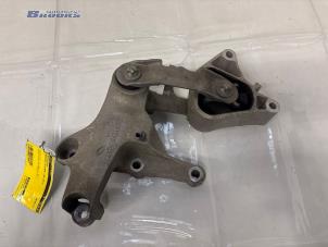 Engine mount from a Mercedes-Benz B (W246/W242) 1.5 B-180 CDI,d 16V 2017