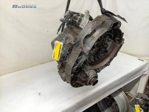 Usados Caja de cambios Volkswagen Transporter T5 2.5 TDi 4Motion Precio € 800,00 Norma de margen ofrecido por Autobedrijf Brooks