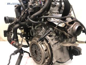 Motor van een Toyota Avensis Wagon (T27) 1.8 16V VVT-i 2015
