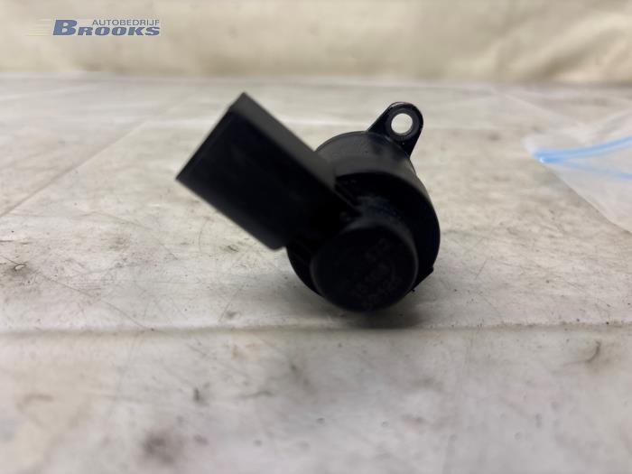 Kraftstoffdruck Sensor van een Audi A6 Avant (C6) 2.7 TDI V6 24V 2006