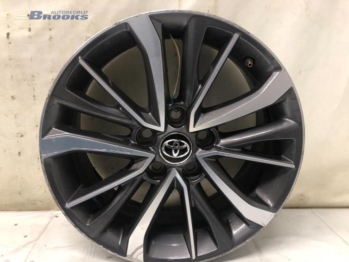 Używane Obrecz Toyota Avensis Wagon (T27) 1.8 16V VVT-i Cena € 250,00 Procedura marży oferowane przez Autobedrijf Brooks