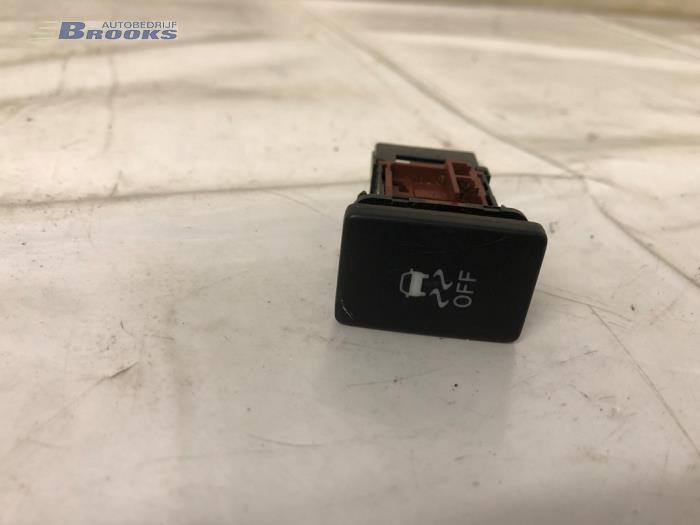 Usados Interruptor ESP Toyota Urban Cruiser 1.33 Dual VVT-I 16V 2WD Precio € 20,00 Norma de margen ofrecido por Autobedrijf Brooks