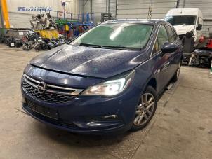 Usados Tapizado superior Opel Astra K Sports Tourer 1.6 CDTI 110 16V Precio € 175,00 Norma de margen ofrecido por Autobedrijf Brooks
