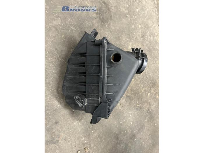 Begagnade Luftfilterhus Audi A4 Avant (B6) 3.0 V6 30V Quattro Pris € 15,00 Marginaltabell erbjuds av Autobedrijf Brooks