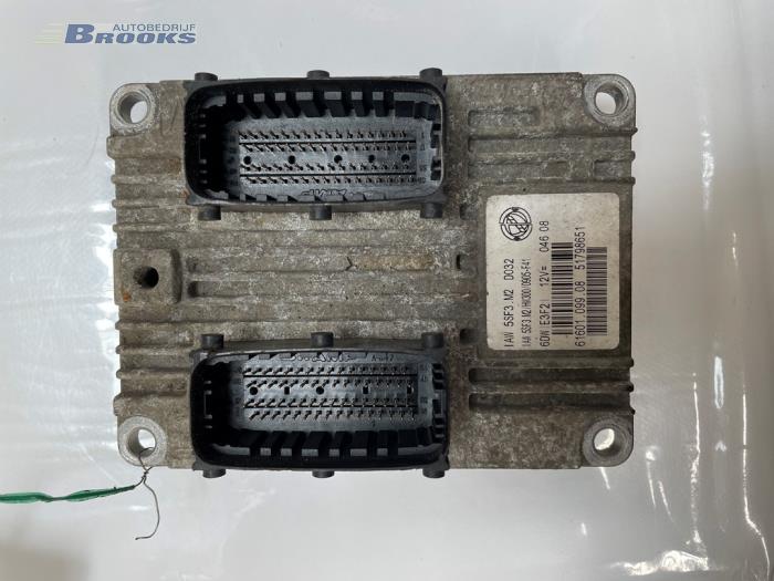 Used Engine management computer Fiat Grande Punto (199) 1.4 Price € 50,00 Margin scheme offered by Autobedrijf Brooks