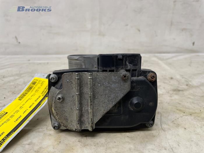 Gebrauchte Drosselklappengehäuse Mitsubishi Space Star (A0) 1.2 12V Preis € 45,00 Margenregelung angeboten von Autobedrijf Brooks