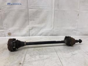 Begagnade Drivaxel, höger bak Volkswagen Tiguan (5N1/2) 2.0 TSI 16V 4Motion Pris € 25,00 Marginaltabell erbjuds av Autobedrijf Brooks