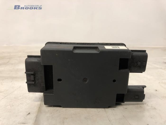 Usagé Module pompe carburant Opel Movano 2.3 CDTi 16V FWD Prix € 50,00 Règlement à la marge proposé par Autobedrijf Brooks