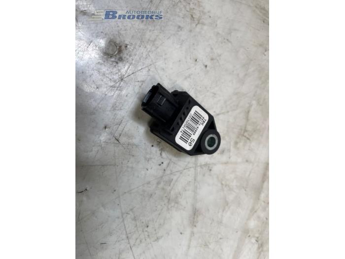 Begagnade Airbagsensor Toyota Avensis Wagon (T27) 1.8 16V VVT-i Pris € 20,00 Marginaltabell erbjuds av Autobedrijf Brooks