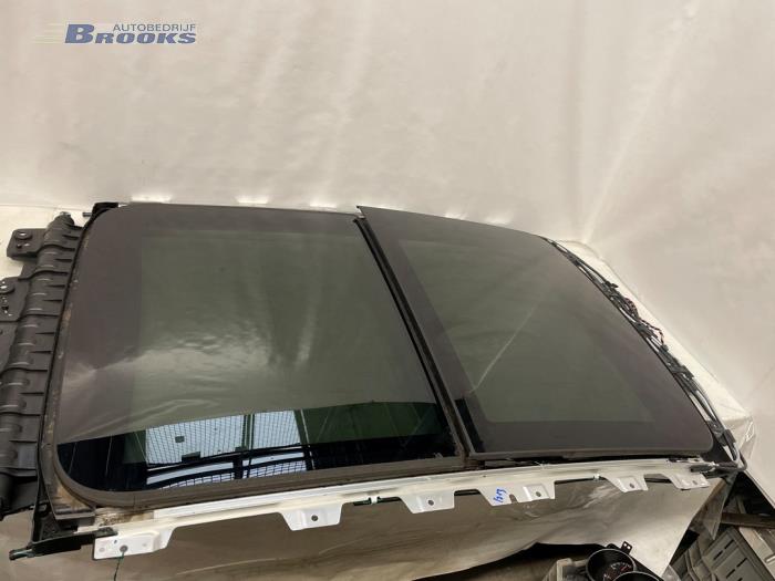 Używane Dach panoramiczny Lynk &amp; Co 01 1.5 PHEV Cena € 775,00 Procedura marży oferowane przez Autobedrijf Brooks
