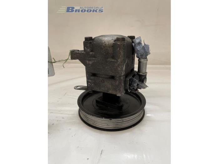 Usagé Pompe de direction BMW 3 serie (E46/4) 318i Prix € 15,00 Règlement à la marge proposé par Autobedrijf Brooks