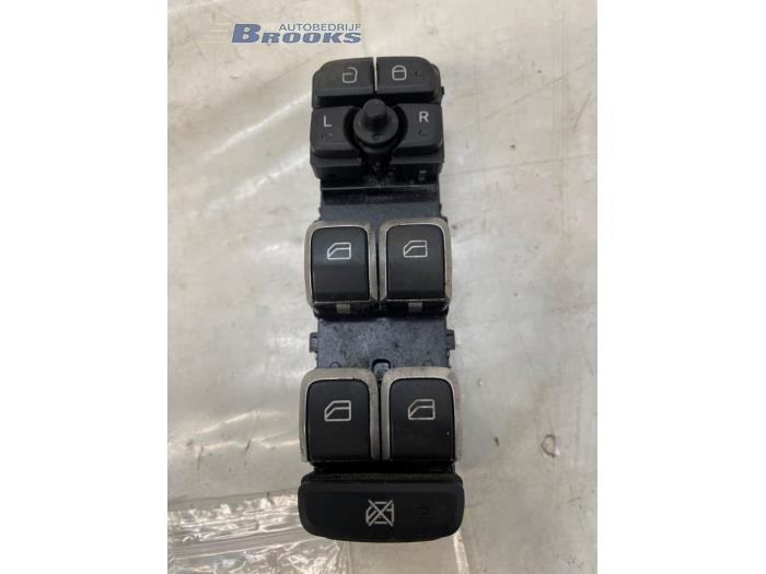Usados Interruptor de ventanilla eléctrica Lynk &amp; Co 01 1.5 PHEV Precio € 75,00 Norma de margen ofrecido por Autobedrijf Brooks