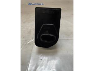 Begagnade Luftkonditioneringsregulator Audi e-tron GT (F83) Competition 93 kWh Pris € 100,00 Marginaltabell erbjuds av Autobedrijf Brooks