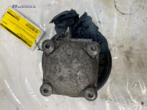 Pompe de direction d'un Volvo V70 (SW) 2.4 20V 170 2005