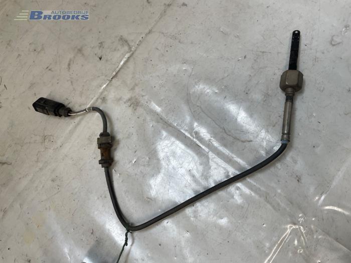 Używane Czujnik temperatury spalin Volkswagen Touran (1T1/T2) 2.0 FSI 16V Cena € 30,00 Procedura marży oferowane przez Autobedrijf Brooks