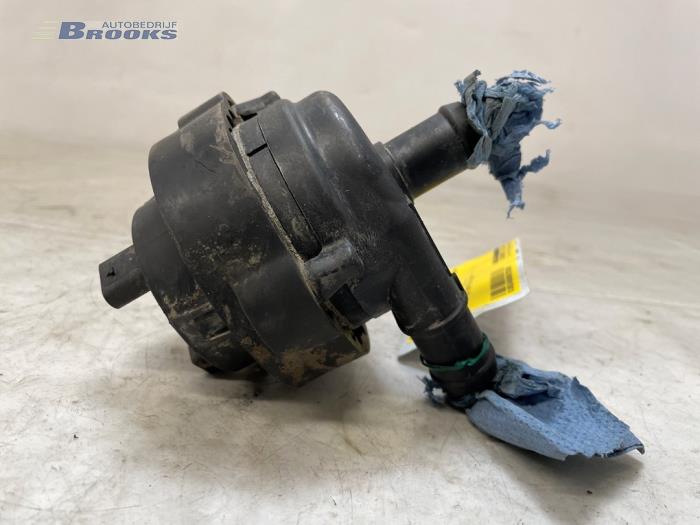 Begagnade Extra vattenpump Jeep Compass II (MP) 1.3 4XE 240 16V 4x4 Pris € 50,00 Marginaltabell erbjuds av Autobedrijf Brooks
