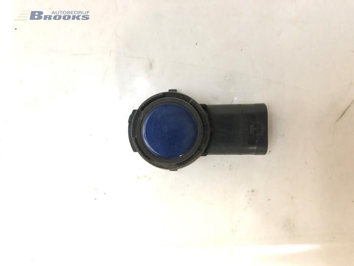 Parkeringssensor från en Audi e-tron Sportback (GEA) 50 2020