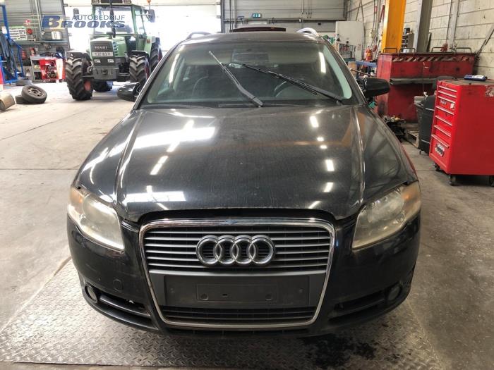 Gebrauchte Hinterachse Vorderradantrieb Audi A4 Avant (B6) 2.5 TDI 24V Preis € 100,00 Margenregelung angeboten von Autobedrijf Brooks