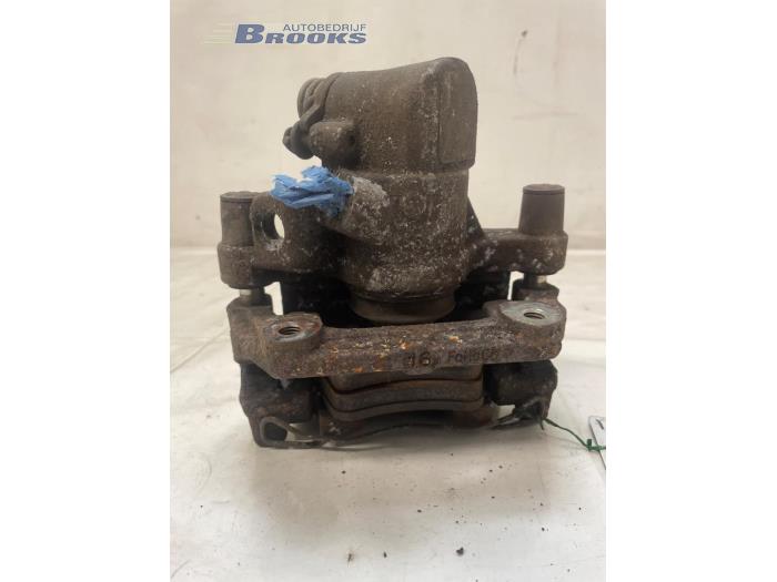 Gebrauchte Bremszange rechts hinten Volvo V50 (MW) 1.6 D 16V Preis € 20,00 Margenregelung angeboten von Autobedrijf Brooks