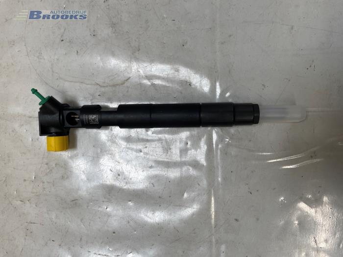 Neuf Injecteurs Mercedes Sprinter 3,5t (906.13/906.23) 310 CDI 16V Prix € 544,50 Prix TTC proposé par Autobedrijf Brooks