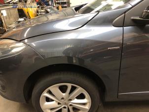 Usagé Aile avant gauche Renault Megane III Grandtour (KZ) 1.2 16V TCE 130 Prix € 50,00 Règlement à la marge proposé par Autobedrijf Brooks