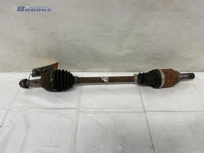 Gebrauchte Antriebswelle links vorne Renault Clio III (BR/CR) 1.5 dCi FAP Preis € 15,00 Margenregelung angeboten von Autobedrijf Brooks