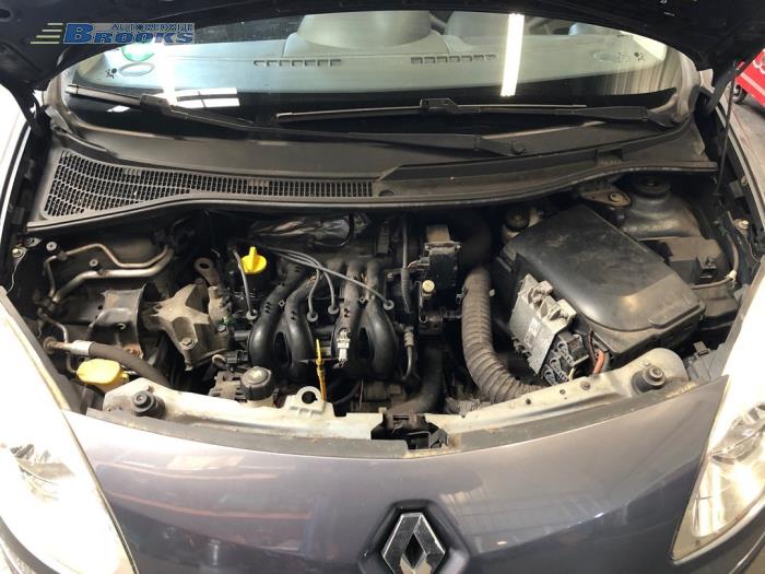 Usagé Bloc ABS Renault Twingo II (CN) 1.2 Prix € 20,00 Règlement à la marge proposé par Autobedrijf Brooks