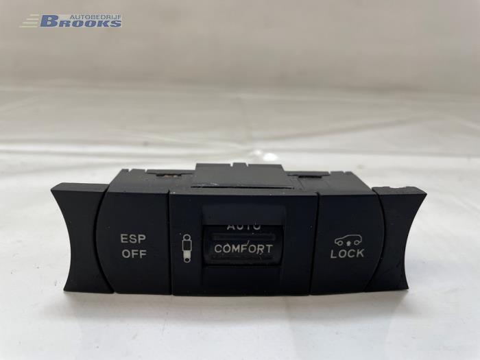 Gebrauchte ESP Schalter Volkswagen Touareg (7LA/7L6) 4.2 V8 40V Preis € 25,00 Margenregelung angeboten von Autobedrijf Brooks