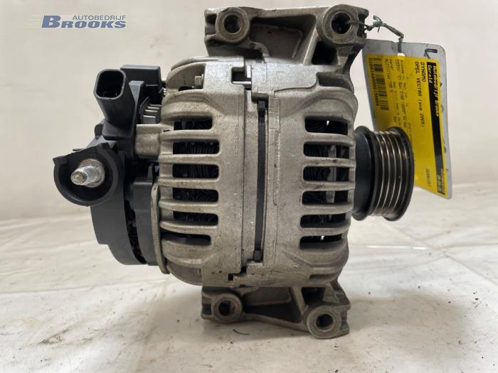 Gebrauchte Dynamo Opel Vectra C GTS 2.2 DIG 16V Preis € 20,00 Margenregelung angeboten von Autobedrijf Brooks