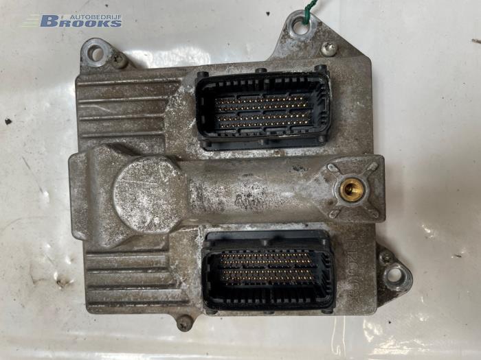 Used Engine management computer Opel Vectra C GTS 2.2 DIG 16V Price € 45,00 Margin scheme offered by Autobedrijf Brooks