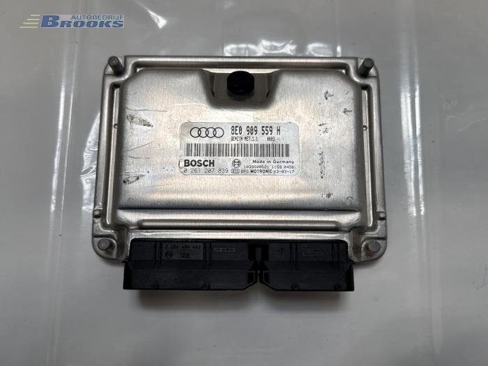 Used Engine management computer Audi A4 Cabriolet (B6) 3.0 V6 30V Price € 40,00 Margin scheme offered by Autobedrijf Brooks