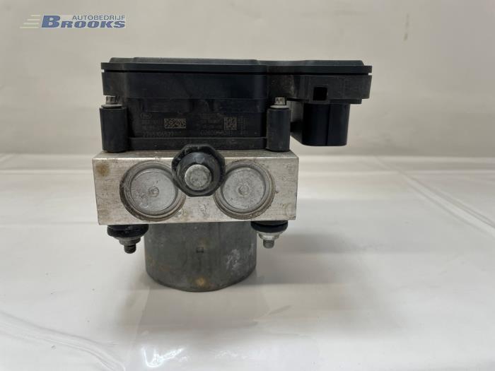 Begagnade ABS-pump Tesla Model S 100D Pris € 85,00 Marginaltabell erbjuds av Autobedrijf Brooks