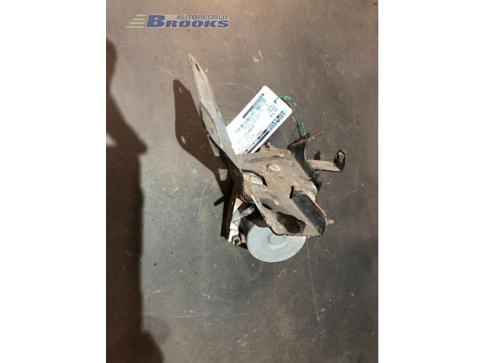 Usagé Pompe ABS Renault Twingo (C06) 1.2 16V Prix € 42,50 Règlement à la marge proposé par Autobedrijf Brooks