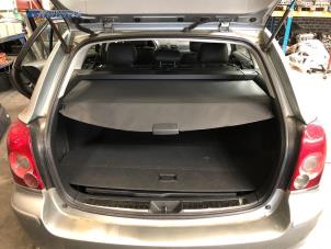 Używane Uszczelka tylnej klapy Toyota Avensis Wagon (T25/B1E) 1.8 16V VVT-i Cena € 30,00 Procedura marży oferowane przez Autobedrijf Brooks