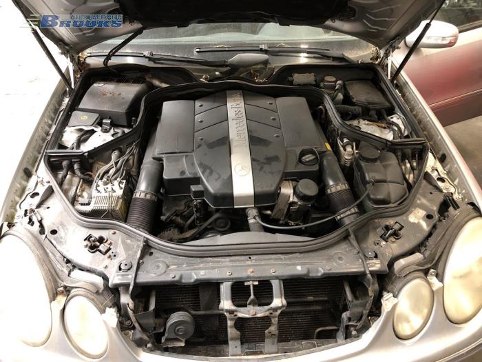 Begagnade Front Mercedes E-Klasse Pris € 170,00 Marginaltabell erbjuds av Autobedrijf Brooks