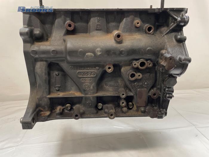 Used Engine crankcase Volkswagen Tiguan (5N1/2) 2.0 TSI 16V 4Motion Price € 300,00 Margin scheme offered by Autobedrijf Brooks