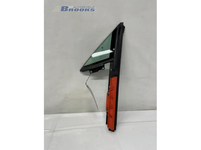 Usados Ventanilla triangular izquierda delante Tesla Model S 100D Precio € 50,00 Norma de margen ofrecido por Autobedrijf Brooks