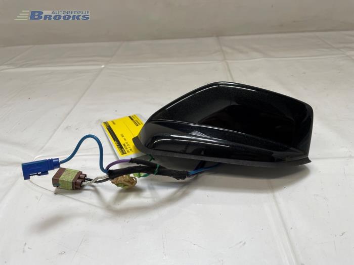Używane Antena GPS Lynk &amp; Co 01 1.5 PHEV Cena € 65,00 Procedura marży oferowane przez Autobedrijf Brooks