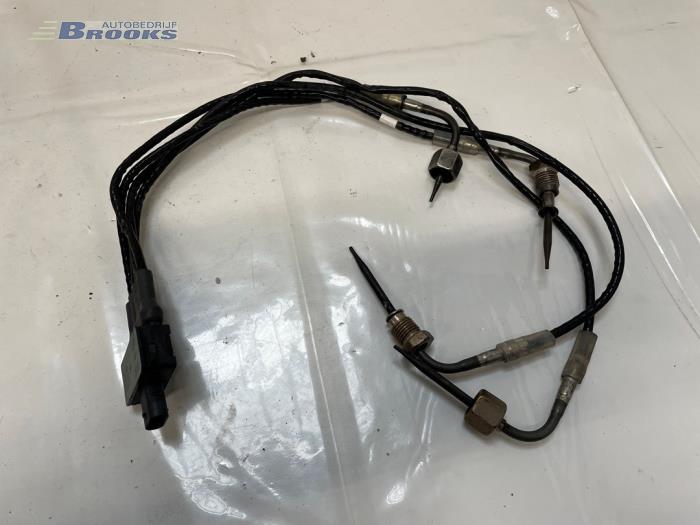 Auspuff Temperatursensor van een Mercedes-Benz Sprinter Tourer 3,5t (907.7) 315 CDI 2.0 D RWD 2023