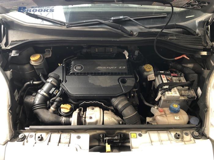 Begagnade Luftfilterhus Fiat Fiorino (225) 1.3 JTD 16V Multijet Pris € 40,00 Marginaltabell erbjuds av Autobedrijf Brooks