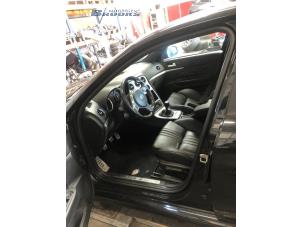 Begagnade Främre dörrtätning, 4-dörrars, vänster Alfa Romeo 159 (939AX) 1.8 TBI 16V Pris € 25,00 Marginaltabell erbjuds av Autobedrijf Brooks