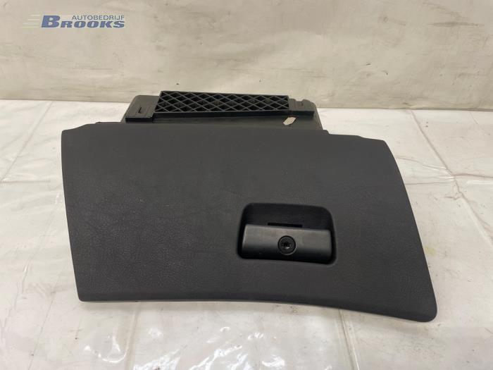 Begagnade Handskfack BMW 5 serie (E39) 525 tds Pris € 30,00 Marginaltabell erbjuds av Autobedrijf Brooks