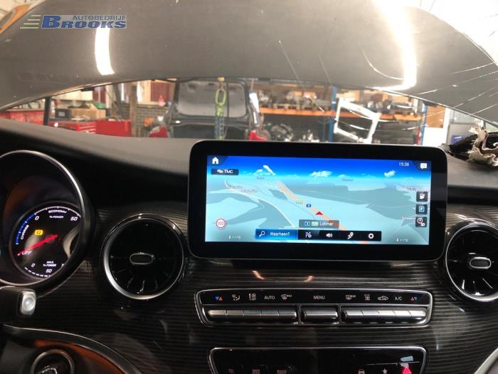 Begagnade Innerdisplay Mercedes EQV 300 Pris € 600,00 Marginaltabell erbjuds av Autobedrijf Brooks