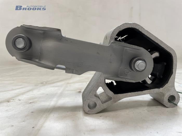 Used Engine mount Mercedes EQV 300 Price € 20,00 Margin scheme offered by Autobedrijf Brooks