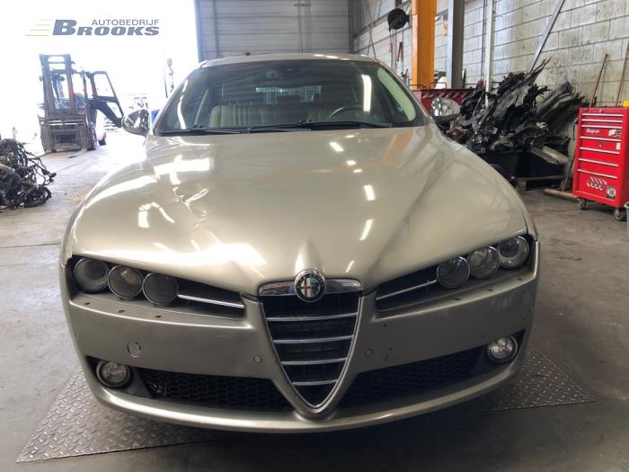 Usagé Train arrière complet Alfa Romeo 159 Sportwagon (939BX) 2.4 JTDm 20V Prix € 150,00 Règlement à la marge proposé par Autobedrijf Brooks